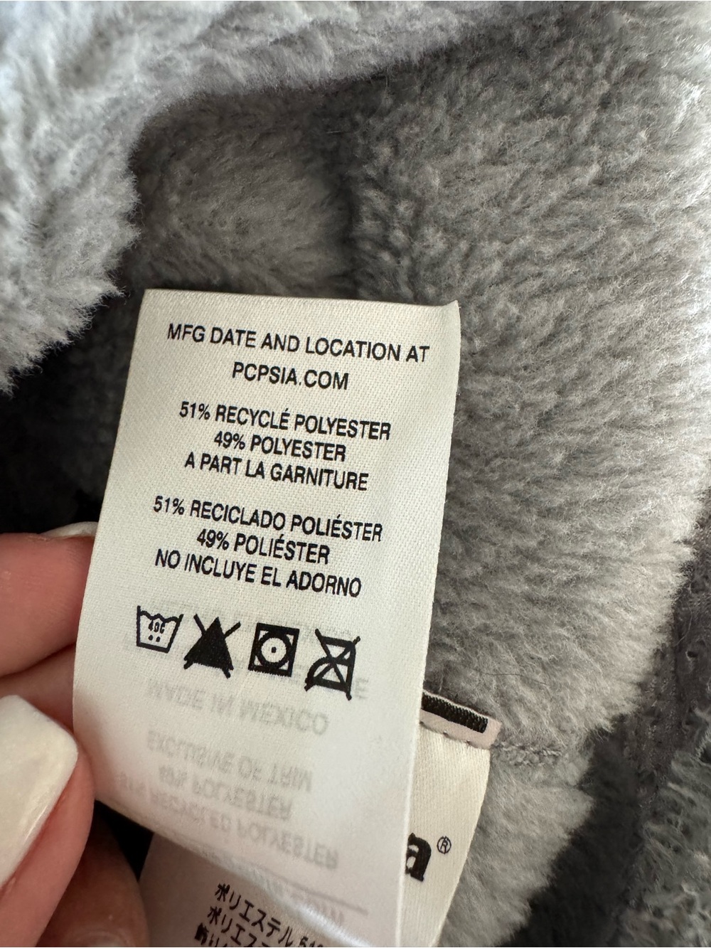 Patagonia Fleece Jacket - Light Gray with Cream Trim - Picture 7 of 7